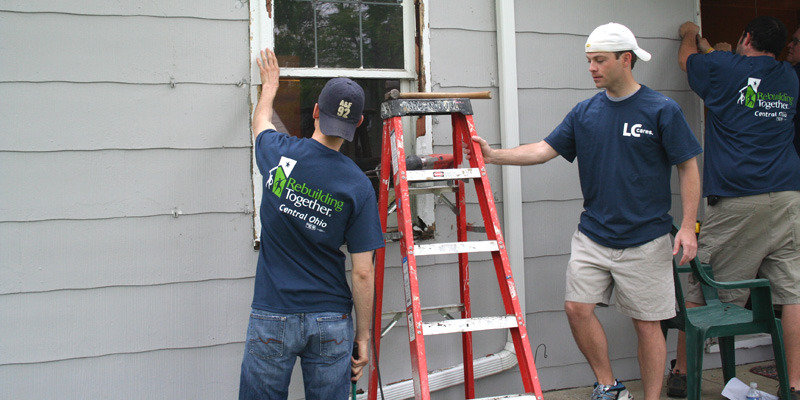 LC Cares | Villages at New Albany Park