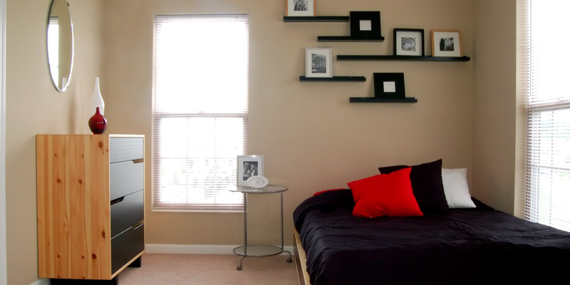 Bentley III Townhome Guest Bedroom | The Mill at Georgetown Apartments in Kentucky